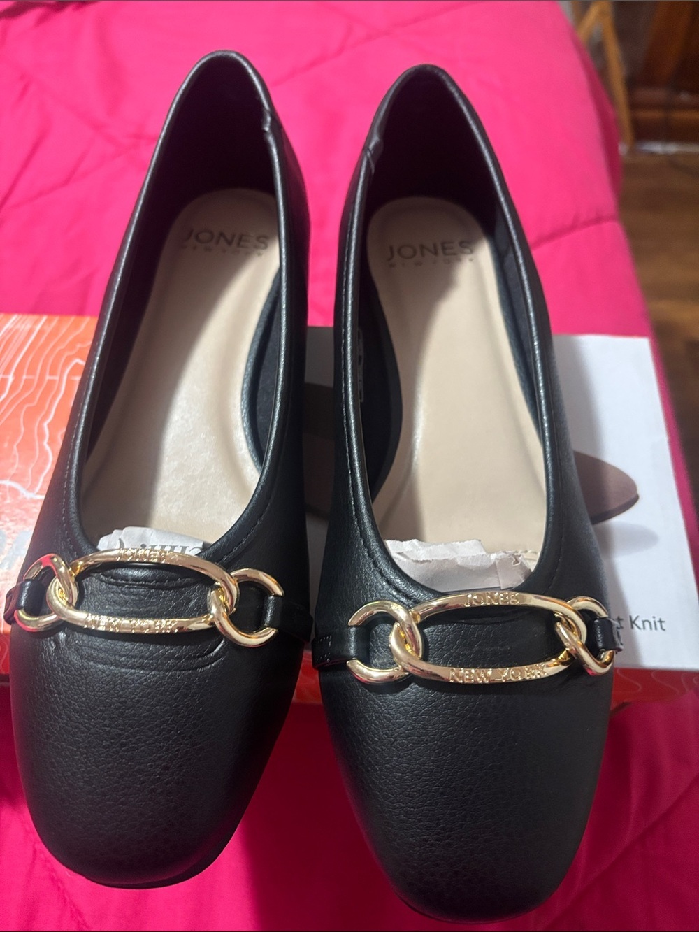 Jones New York Black Leather Ballet Flats with Gold Chain Accent